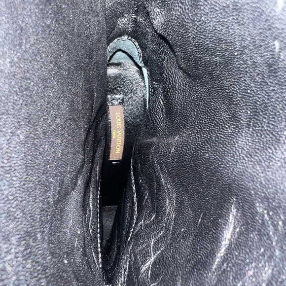 LOUIS VUITTON Ladies Black suede wedge boots. - Picture 8 of 13